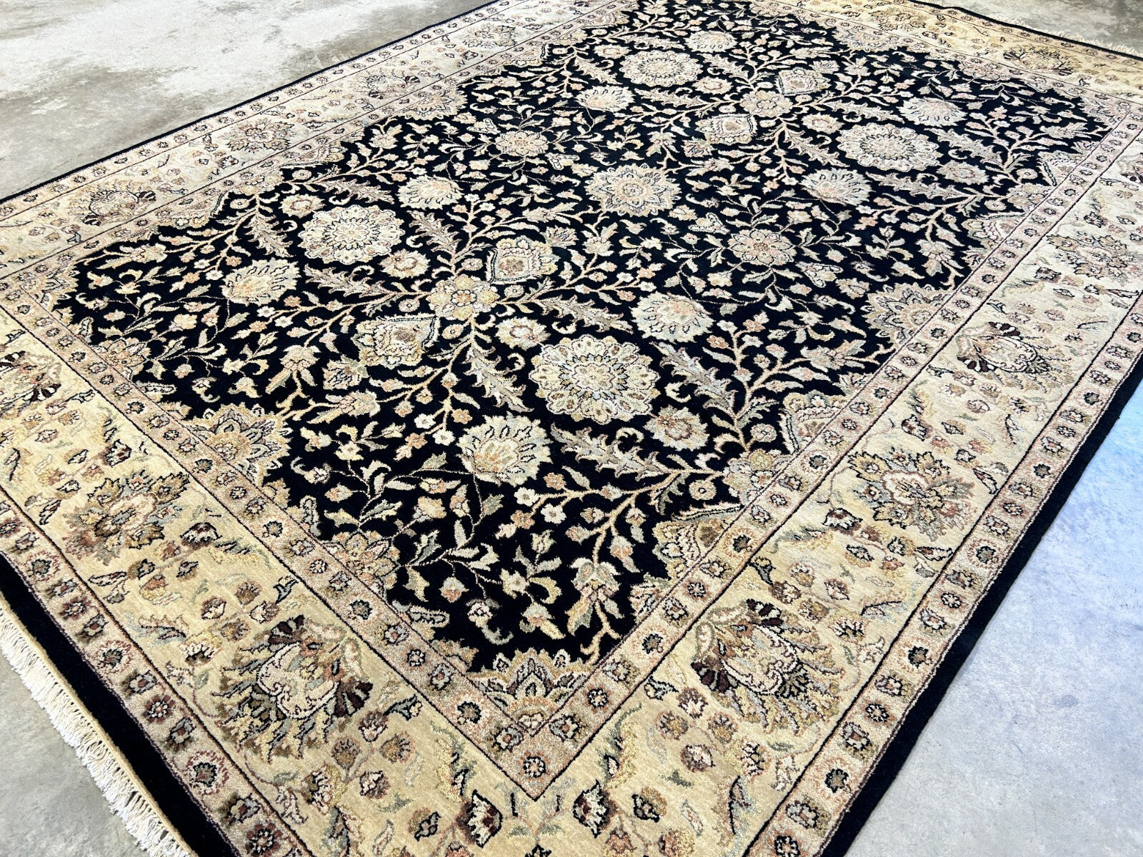 8'10"x12'7" Hand-Knotted 100% Lamb Wool IndoAgra Carpet - Area Rug