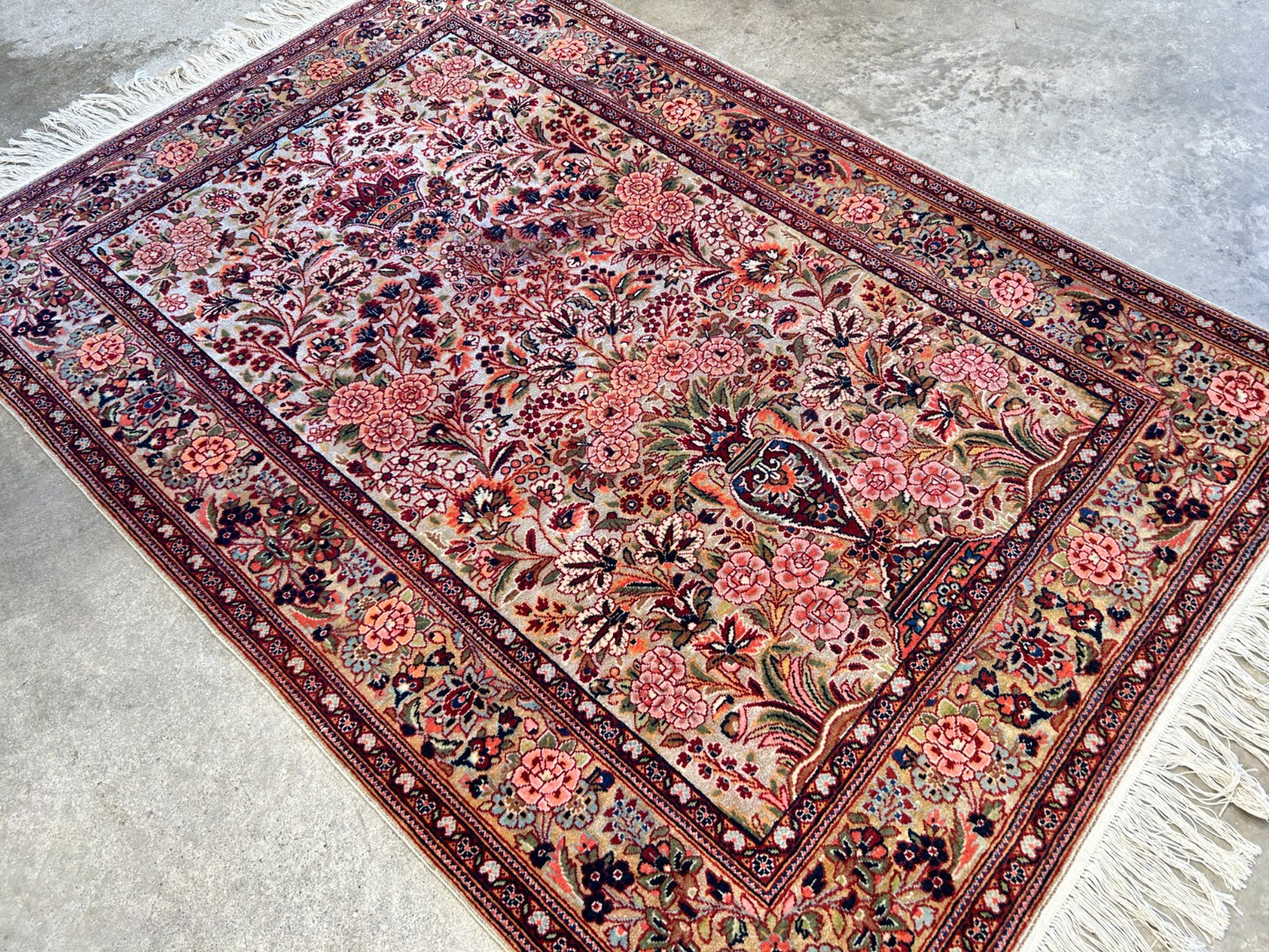 3'3"x5'4" Very Fine Hand-Knotted 100% Wool Pile Persiane Kashane Rug