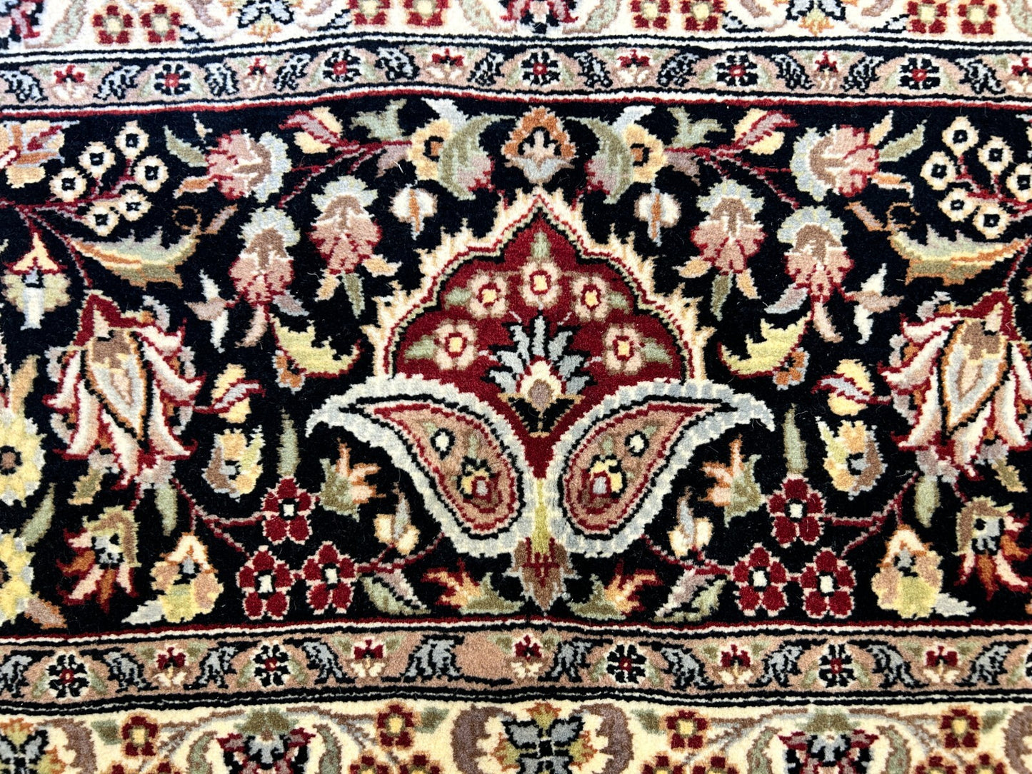 9'x12' Hand-Knotted 100% Wool Pile Tabrize Carpet - Area Rug