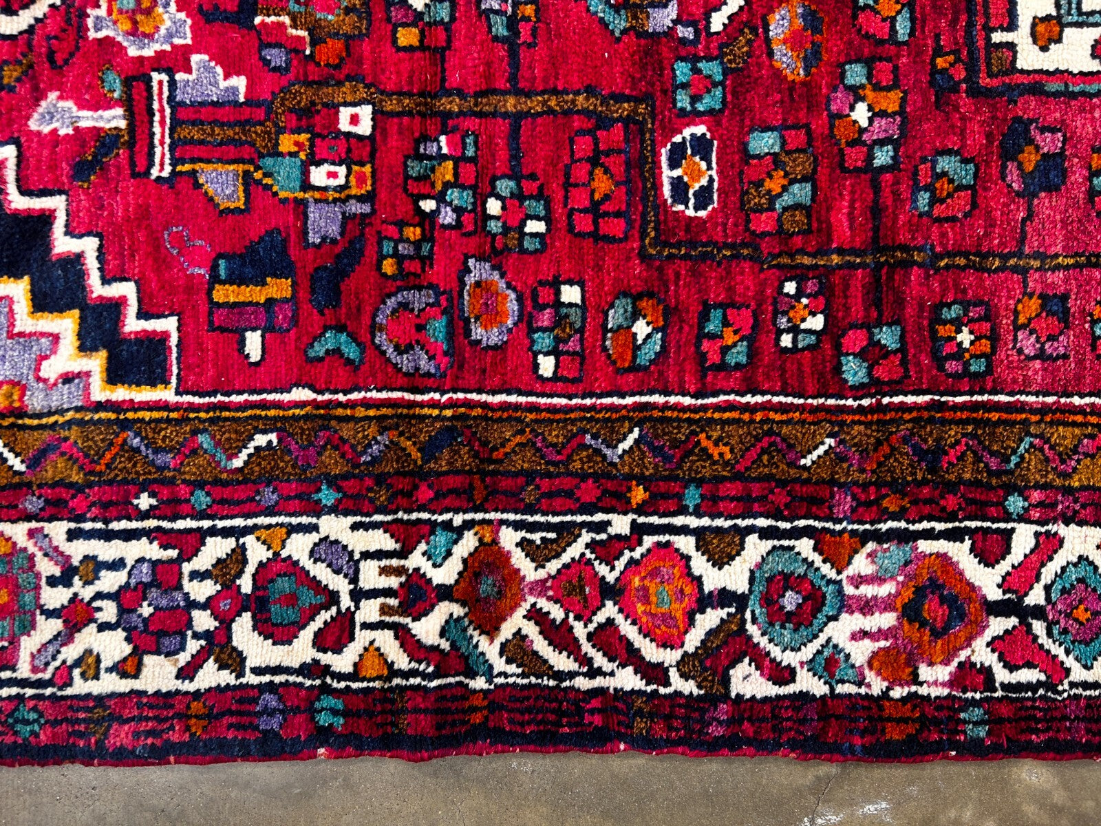 5'5" x 10'1" Hand-Knotted 100% Wool Carpet - Hamadane Area Rug