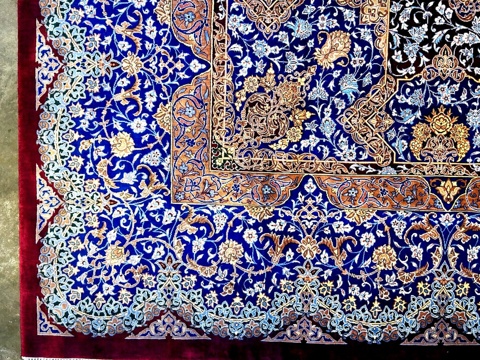 6'6"x10' Exquisite Extra-Fine Hand-Knotted 100% Silk Qume Carpet - Area Rug