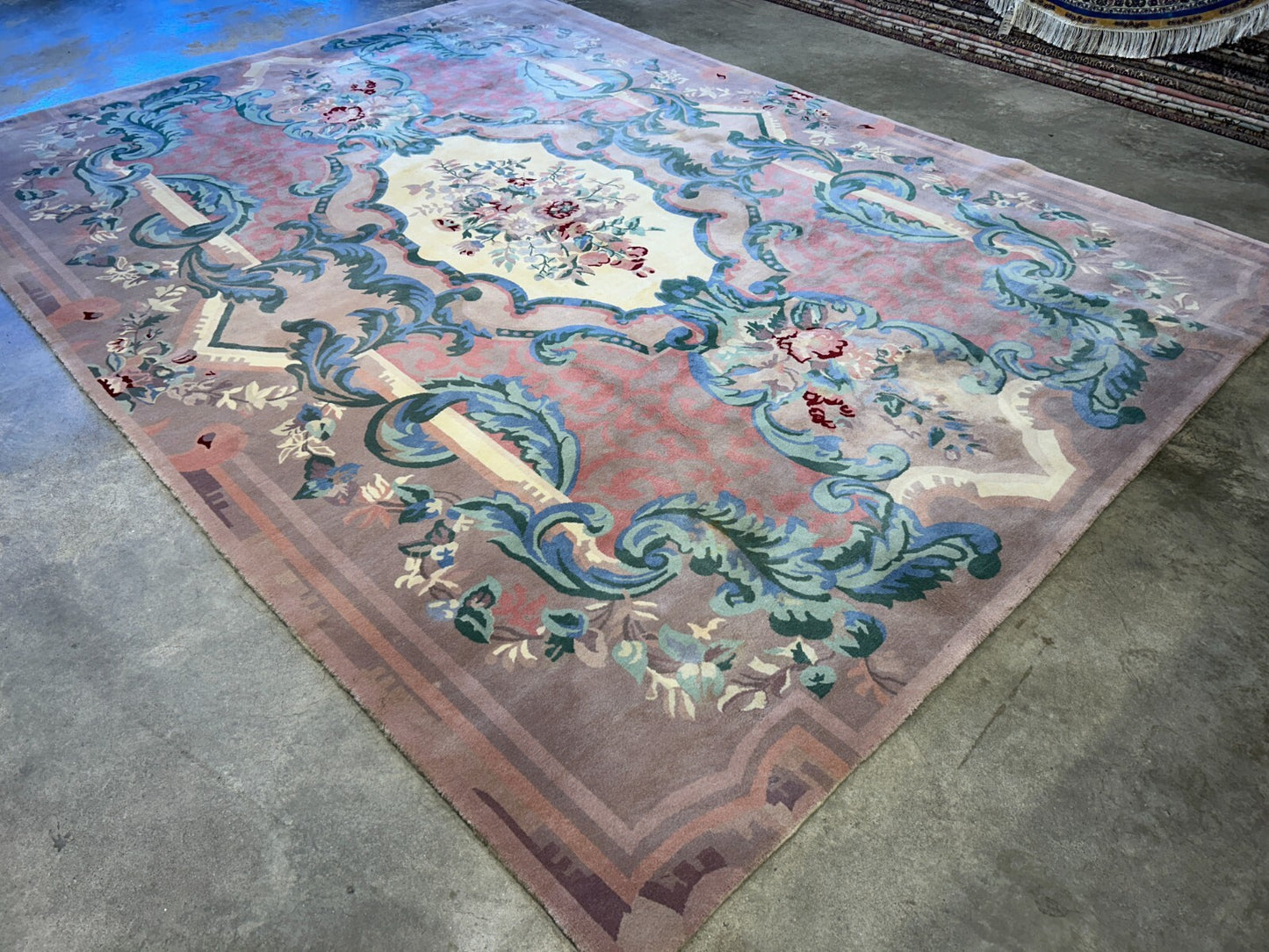 8'9"x11'10" Hand-Knotted 100% Wool Pile Oriental Rug  (Some stains on the Rug)