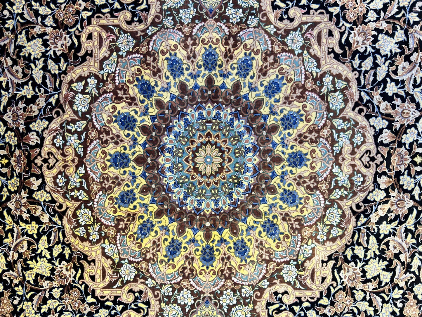 6'5"x9'10" Exquisite Hand-Knotted 100% Silk Qume Rug