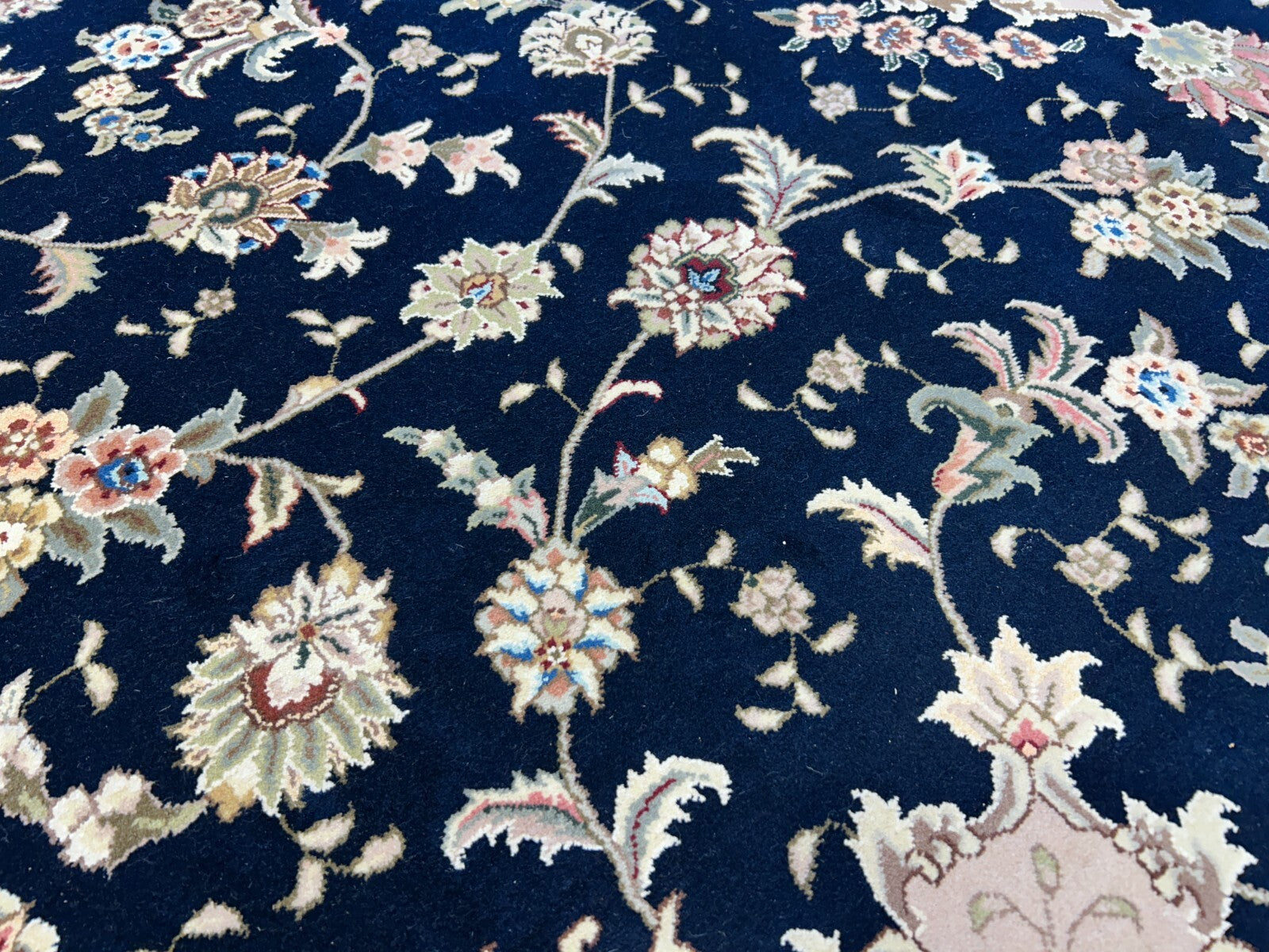 9'x12' Hand-Knotted Wool & Silk Blend Oriental Rug