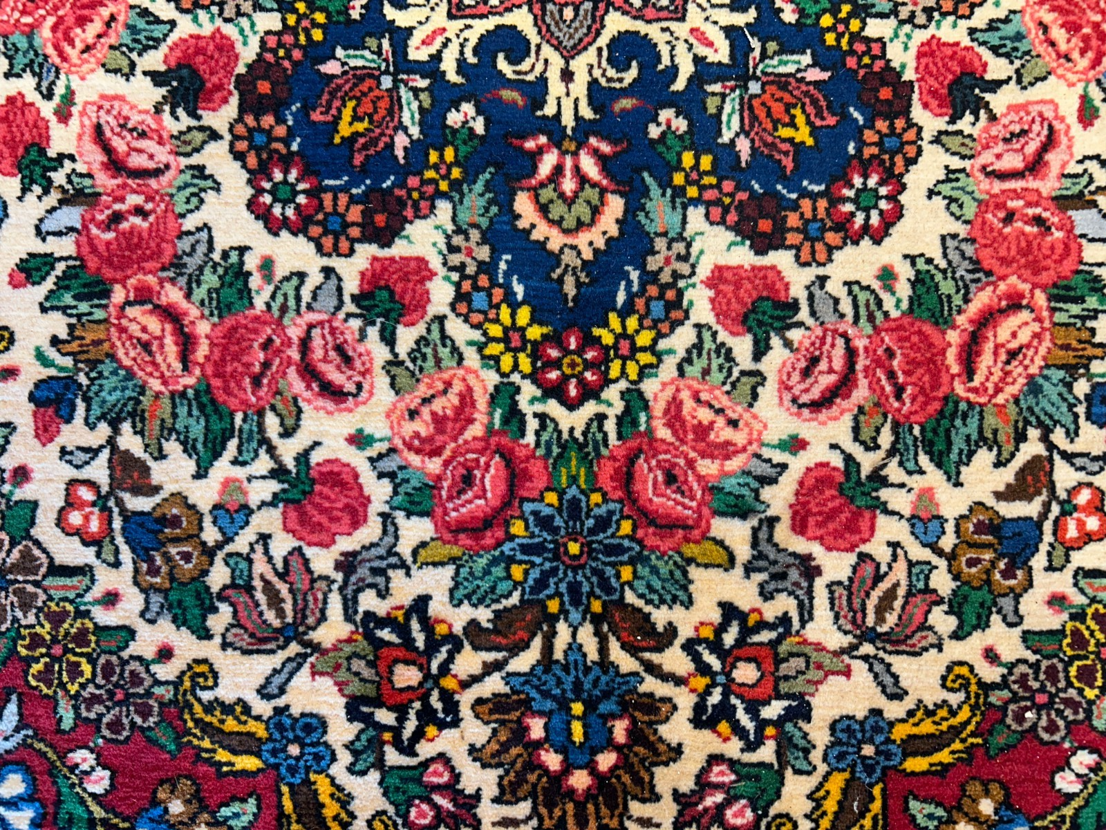 8'4"x11'11" Hand-Knotted 100% Wool Pile Bakhtiarie Rug