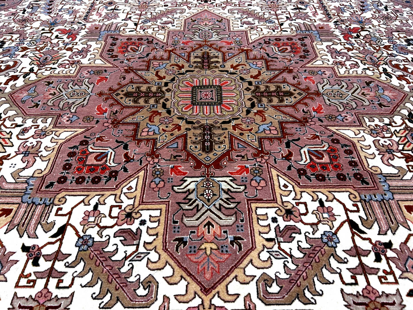 8'1"x11'10'' Fine Hand-Knotted Very Fine Wool Pile Tabrize Herize Area Rug