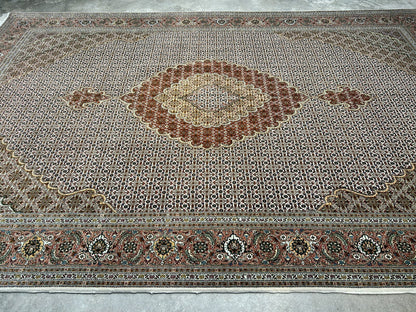 6'8"x10' Fine Hand-Knotted Wool & Silk Oriental Tabrize Rug - Area Carpet