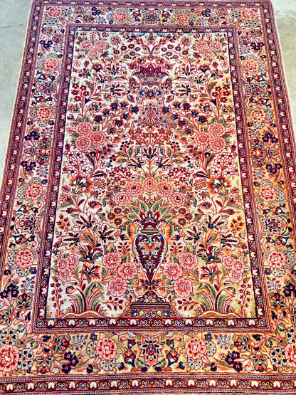 3'3"x5'4" Very Fine Hand-Knotted 100% Wool Pile Persiane Kashane Rug