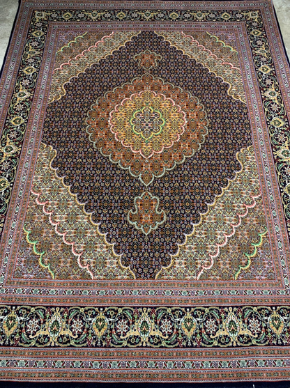 4'10"x6'4" Fine Hand-Knotted Wool & Silk Blend Tabrize Mahi Carpet - Area Rug