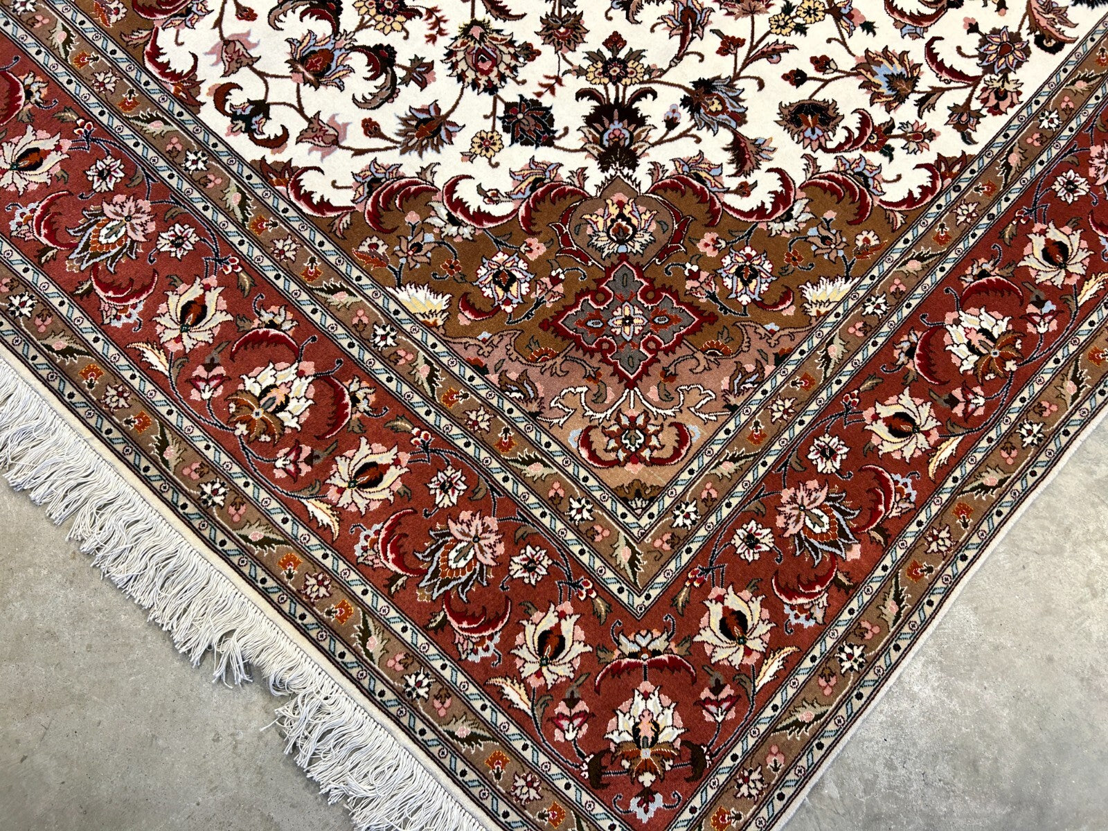 6'7"x10'1" Fine Hand-Knotted Wool & Silk Blend Tabrize Carpet - Area Rug