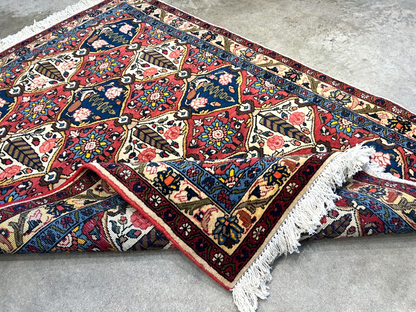 3'3"x4'9" Hand-Knotted 100% Lamb Wool Bakhtiarie Area Rug
