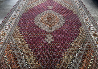 8'2"x11'10" Fine Hand-Knotted Silk & Wool Tabrize Fish Style Rug