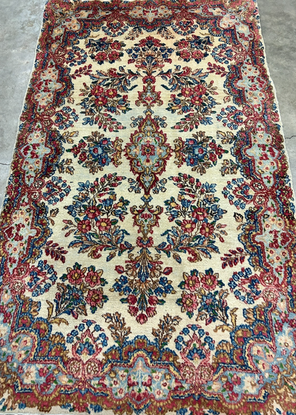2'11"x5'1" Antique Hand-Knotted 100% Wool Pile Kermane Area Rug - Carpet