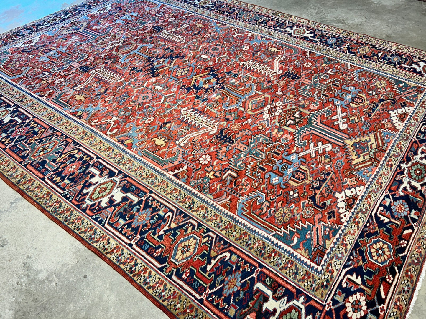 Collector Item - 9'1"x12'2" Antique Fine Wool Herize Hand-Knotted Rug