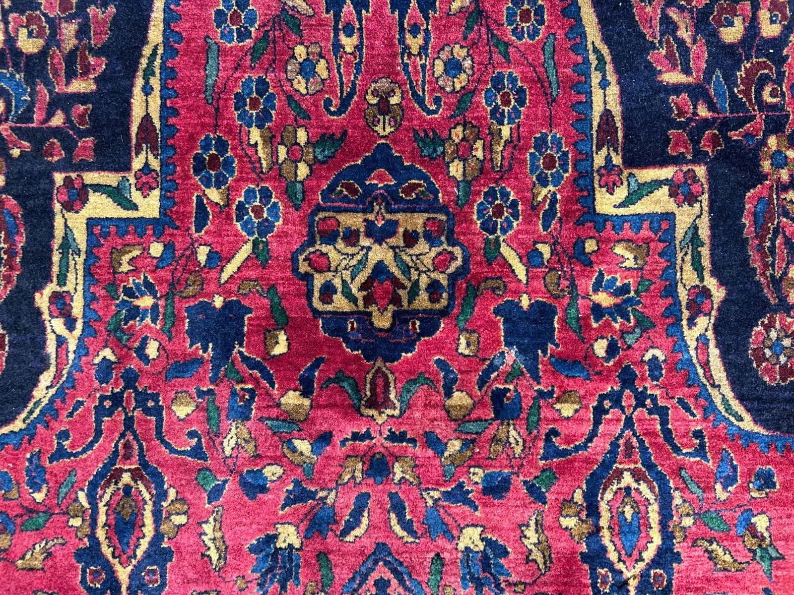 4'5"x6'6" Rare Antique Hand-Knotted 100% Wool Pile Sarouke Area Rug - Carpet