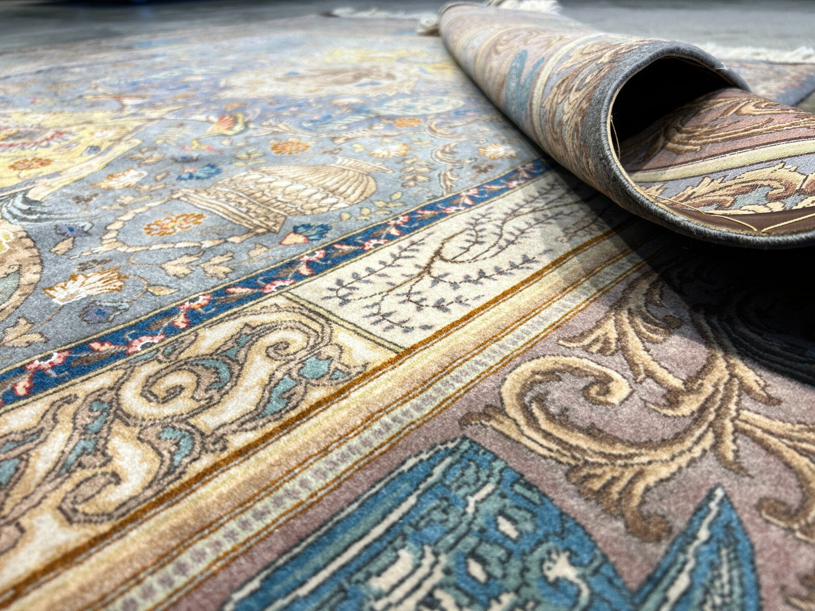 Exquisite 5'10"x8'3" Hand-Knotted Wool & Silk Blend Tabrize Carpet - Area Rug