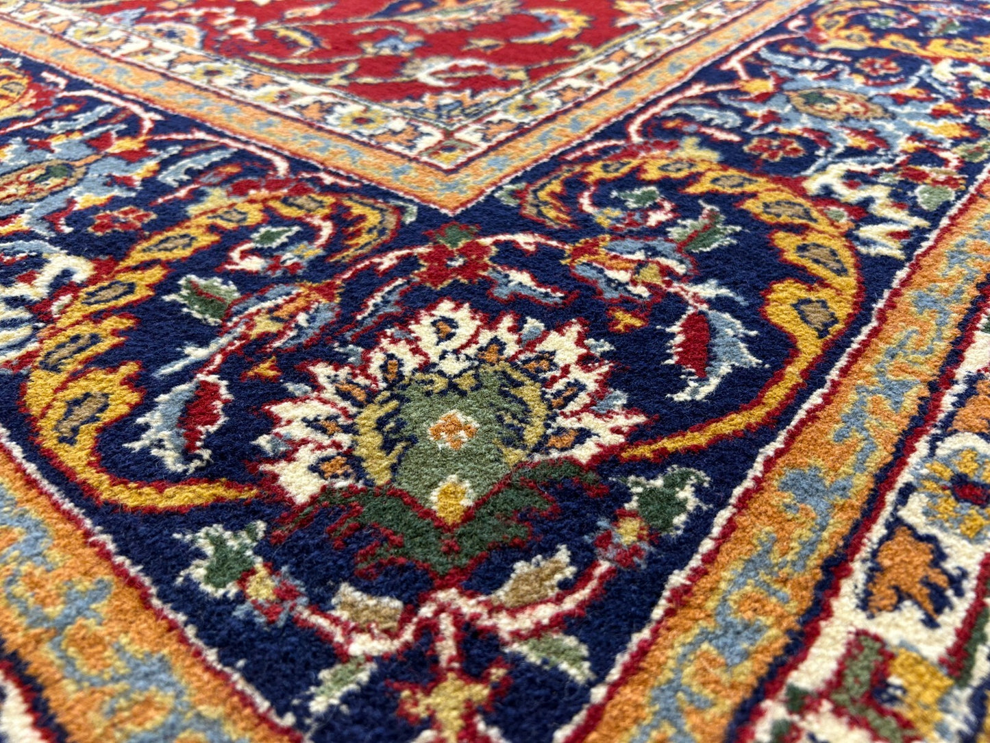 7'11"x9'7" Hand-Knotted 100% Wool Pile Qume Rug