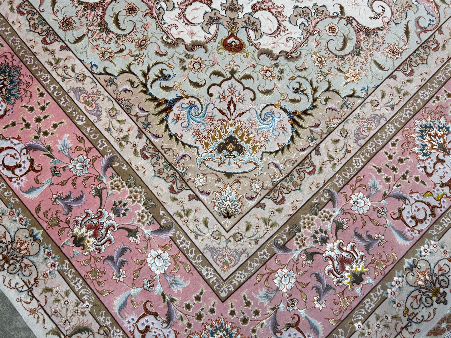 8'2"x11'8" Extra Fine 80-Raj Hand-Knotted Wool & Silk Tabrize Rug