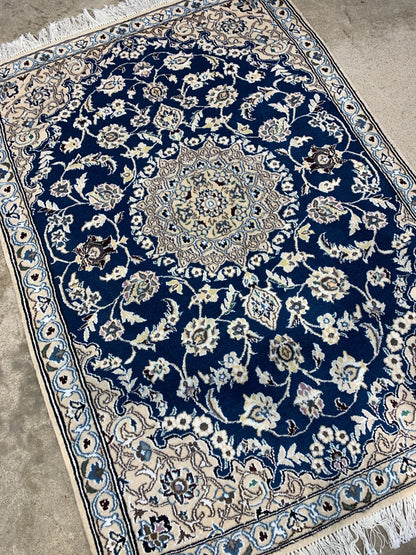 2'11"x4'1" Fine Hand-Knotted Wool & Silk Blend Naine Carpet - Area Rug