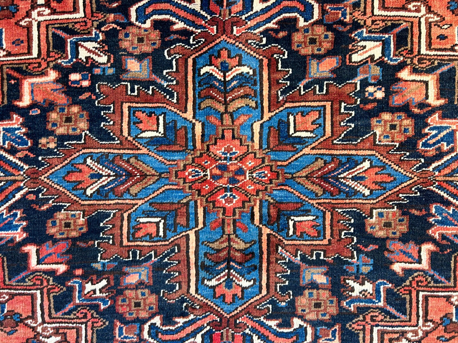 7'5"x11'1" Hand-Knotted 100% Wool Pile Herize Rug