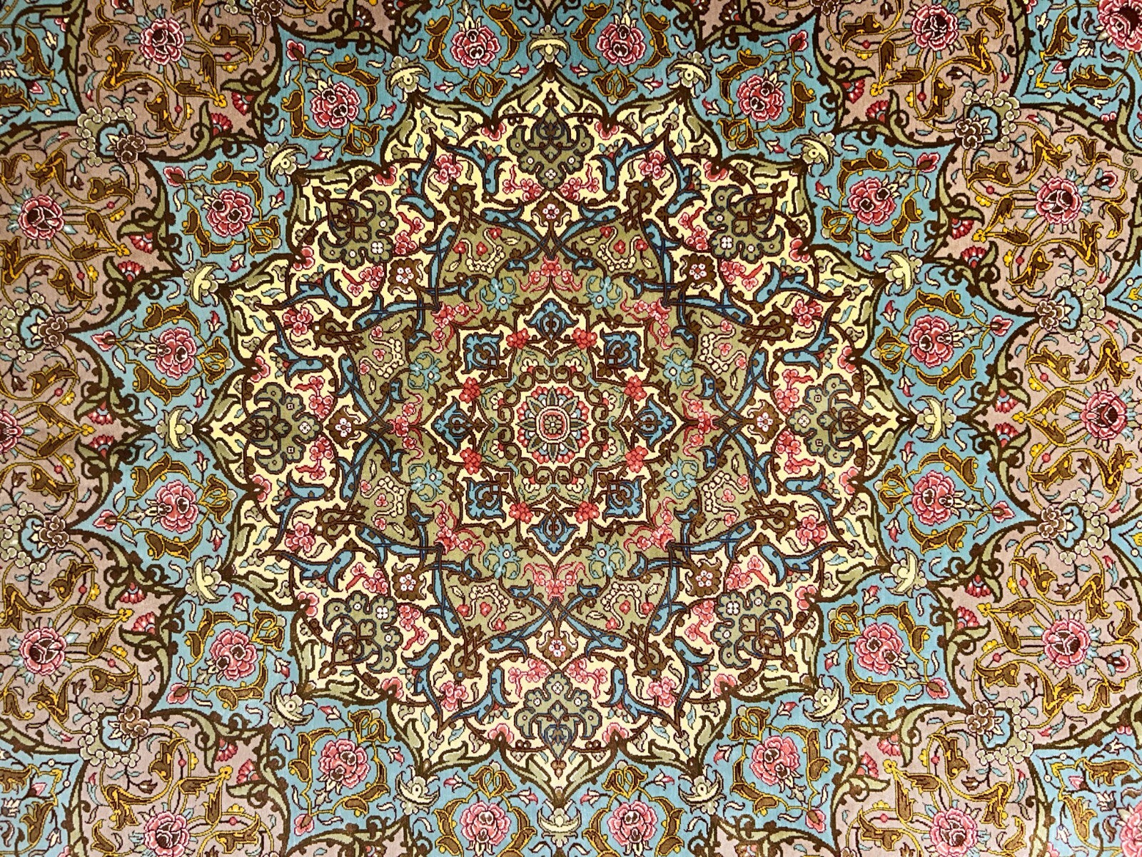 9'9"x13'4" Exquisite Signed Hand-Knotted 100% Silk Qume Rug
