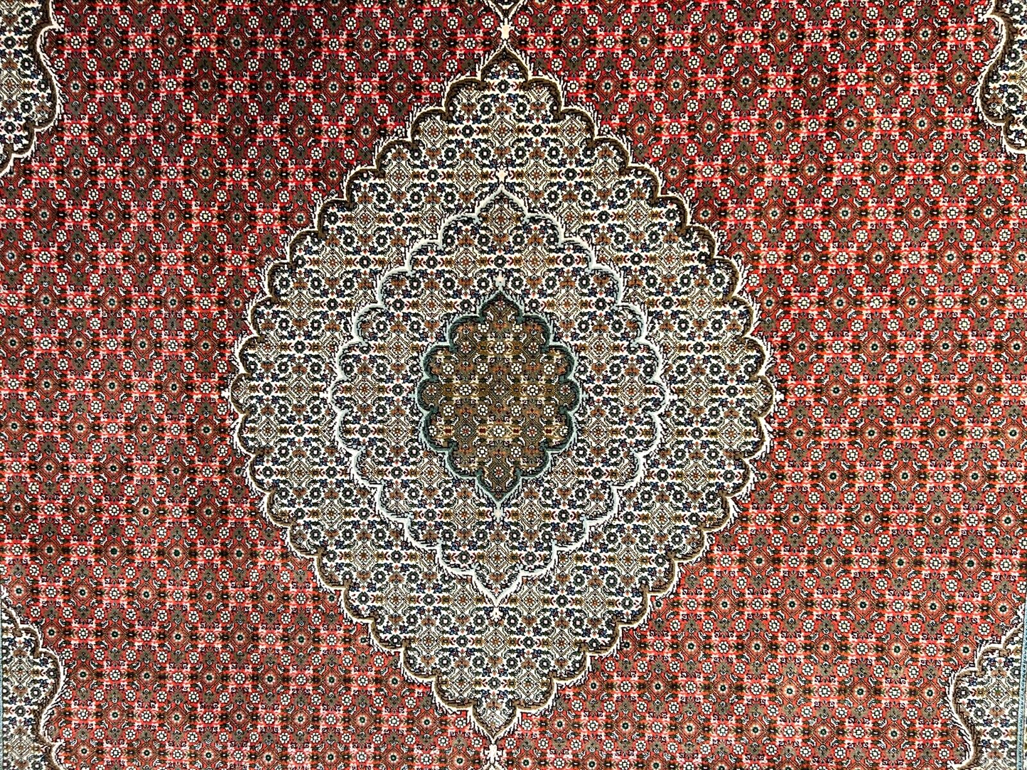 6'6"x9'6" Fine Hand-Knotted Wool & Silk Blend Tabrize Mahi Carpet - Area Rug