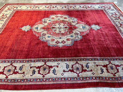 8'10"x11'8" Hand-Knotted 100% Wool Pile Tabrize Rug