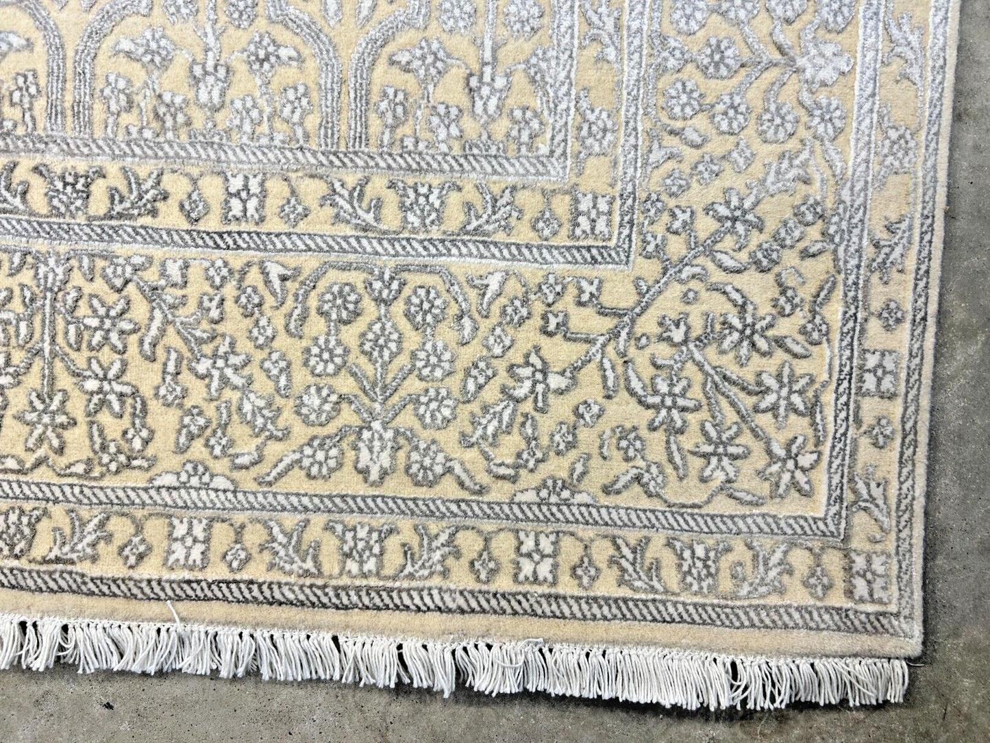 8' x 10'1" Hand-Knotted Silver 100% Wool Carpet - Indian All-Over Area Rug - 3D