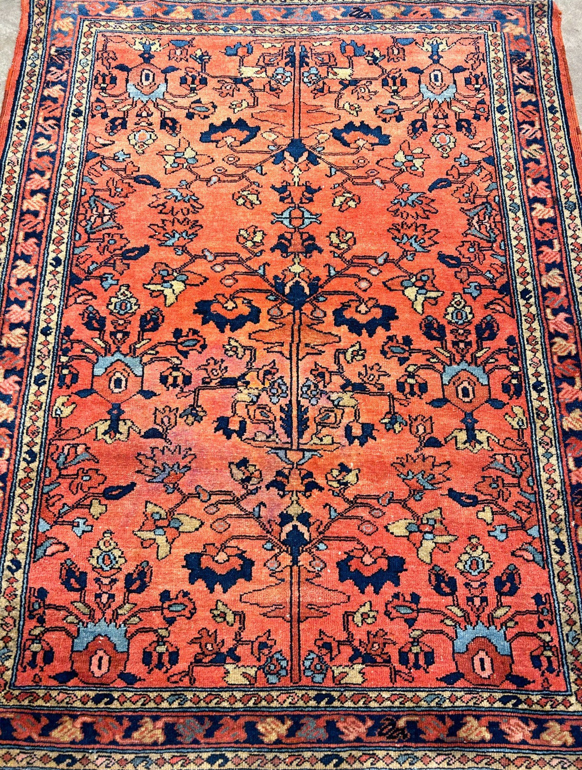 Collector Antique - 3'6"x4'4" Hand-Knotted 100% Wool Pile Sarouke Lilian Rug