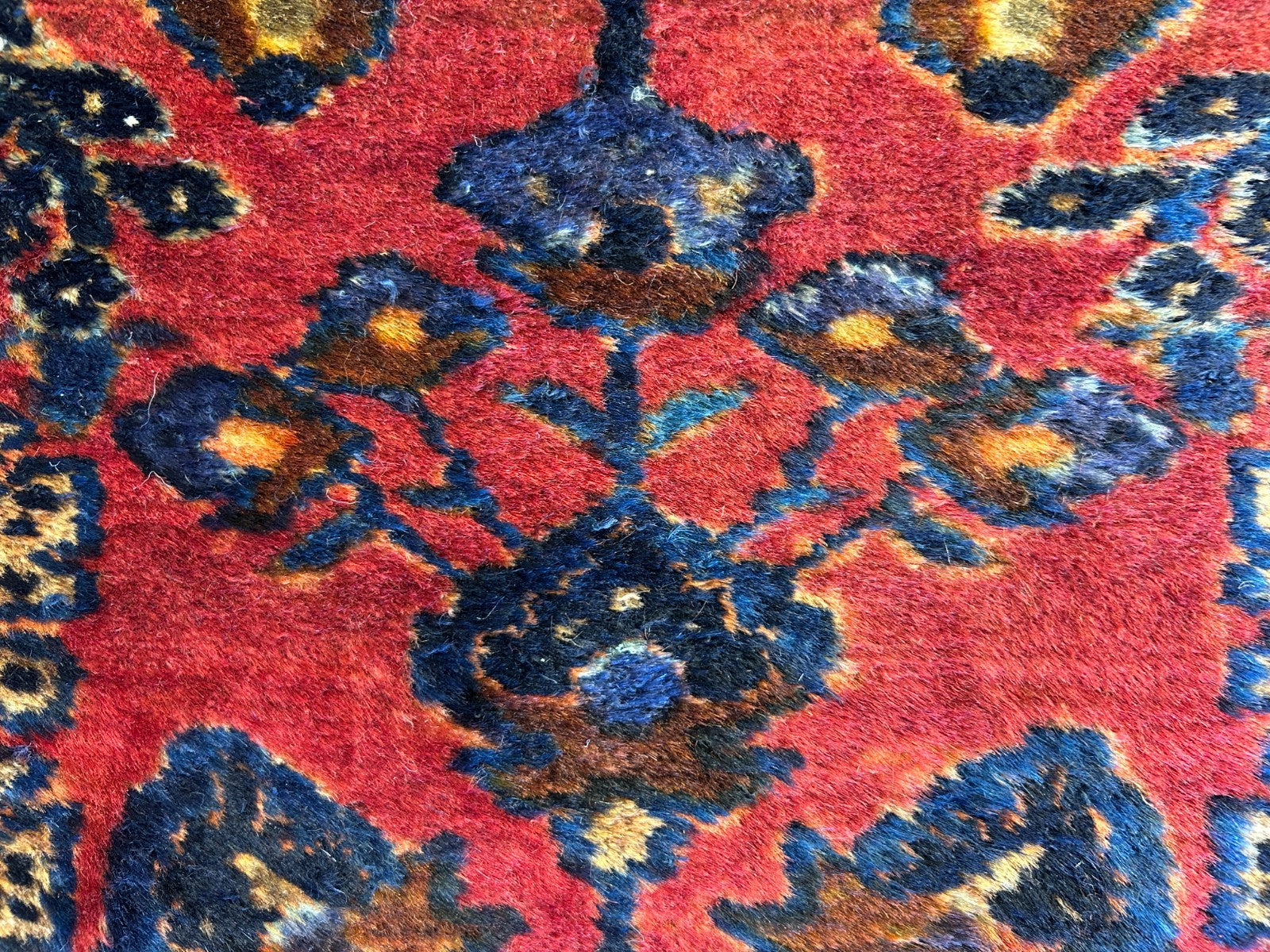 4'10"x6'6" Antique Hand-Knotted 100% Wool Pile Sarouke Area Rug - Carpet