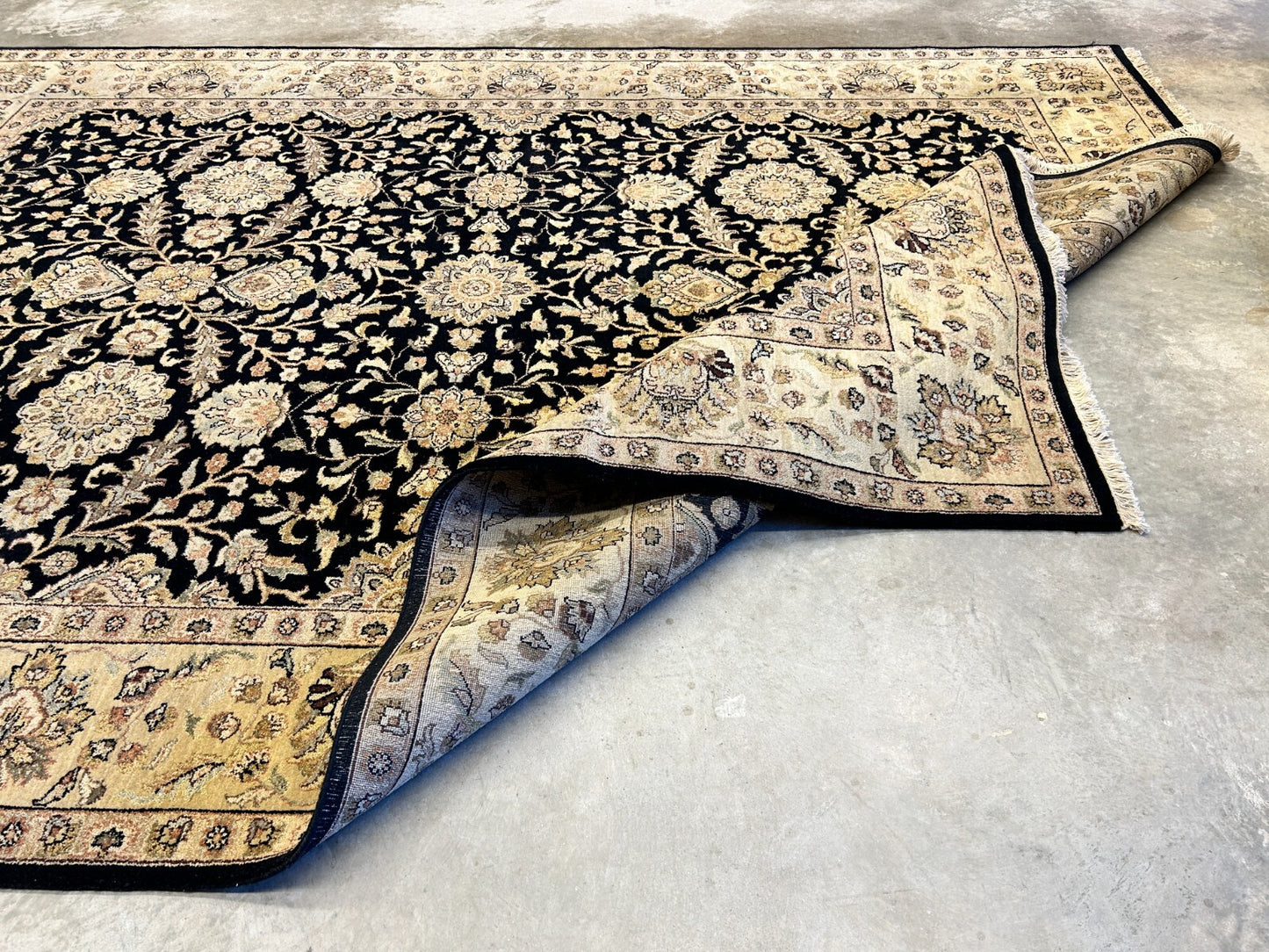 8'10"x12'7" Hand-Knotted 100% Lamb Wool IndoAgra Carpet - Area Rug