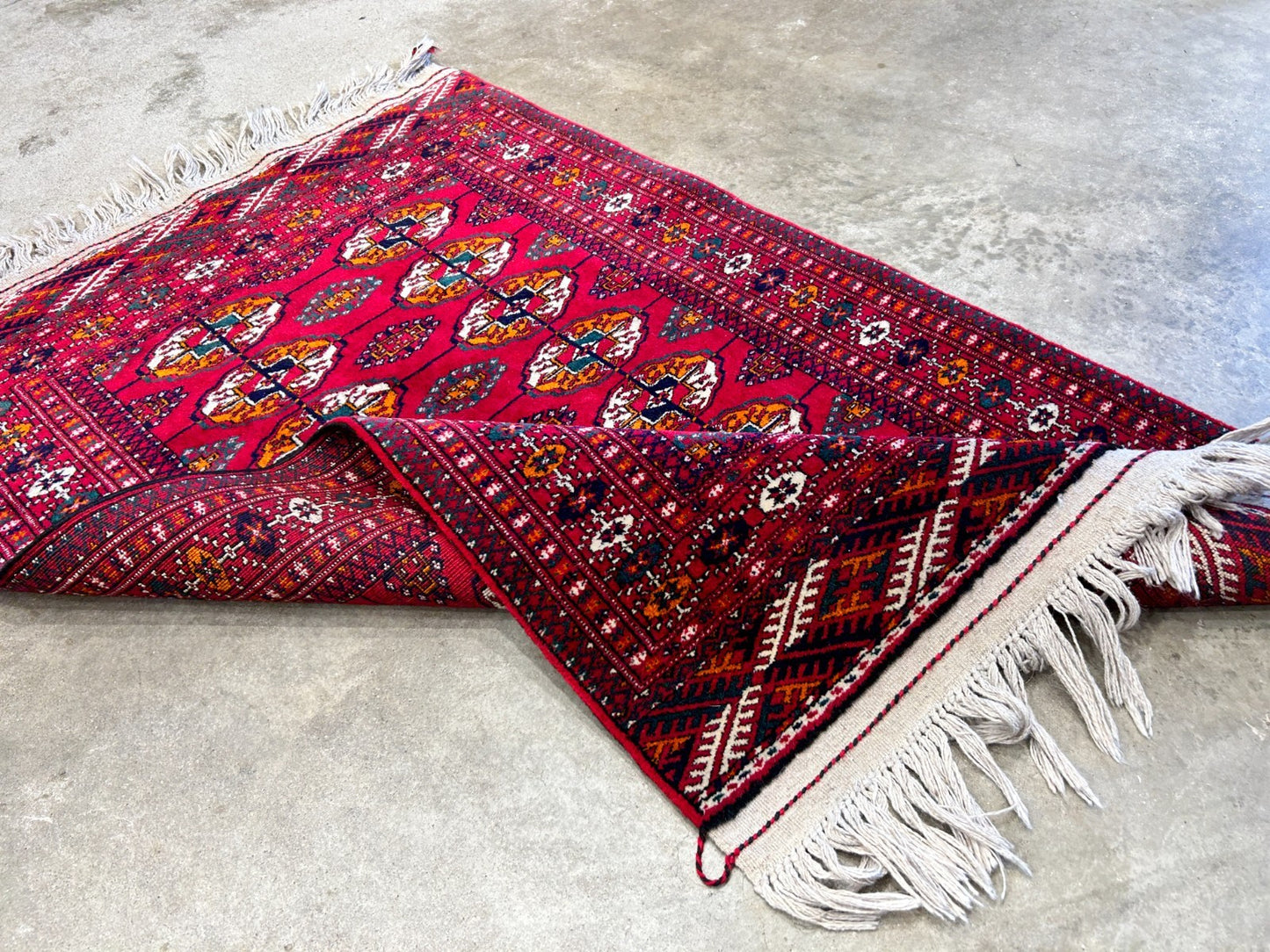 2'8"x3'10" Hand-Knotted 100% Wool Pile Bokhara Rug