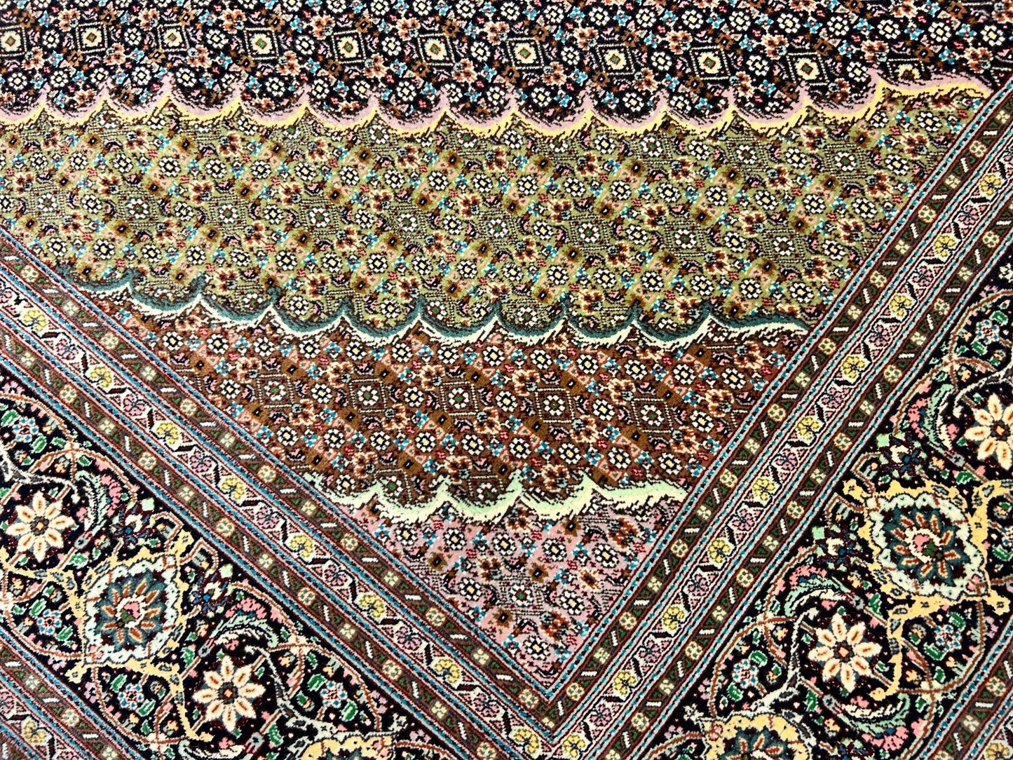 6'7"x9'9" Fine Hand-Knotted Wool & Silk Blend Tabrize Mahi Carpet - Area Rug