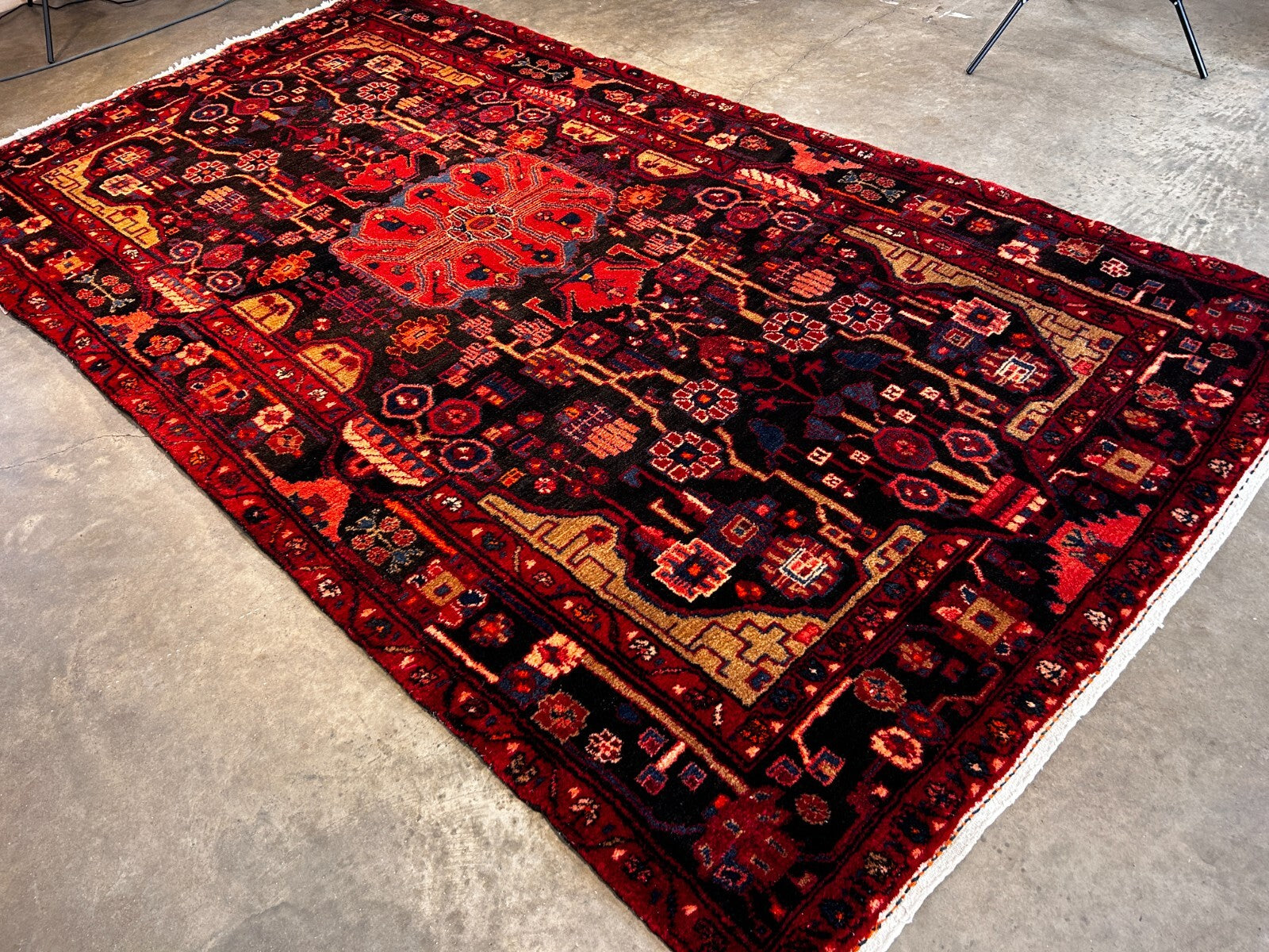 5'0" x 9'6" Hand-Knotted 100% Wool Pile Nahavande Area Rug - Carpet