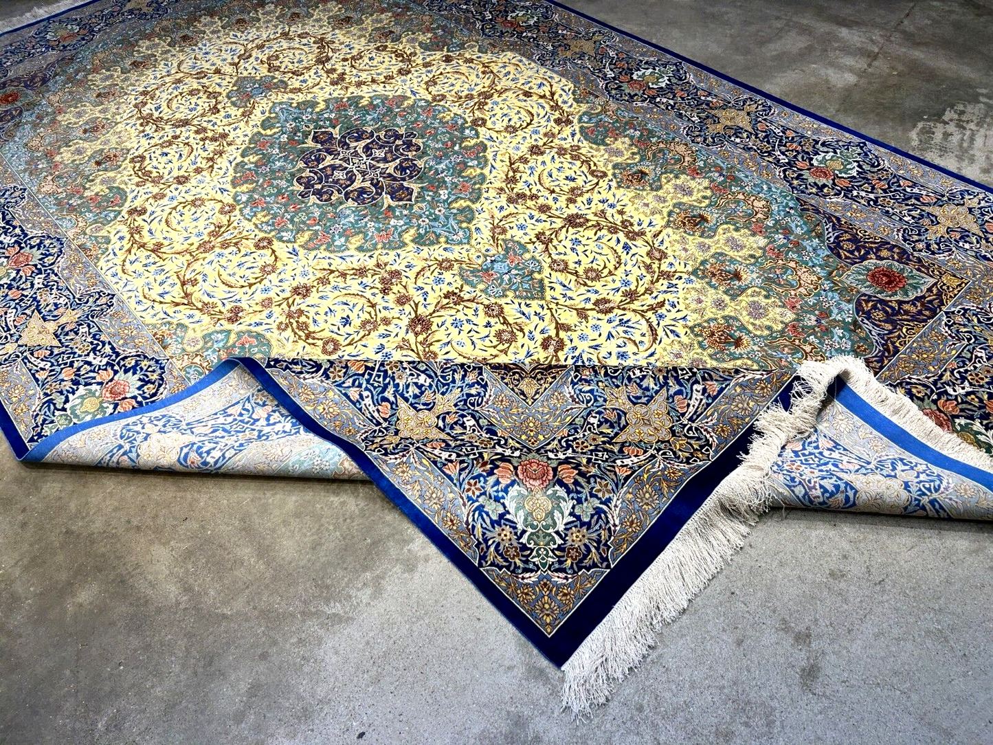 6'5"x10'4" Exquisite Extra-Fine Hand-Knotted 100% Silk Qume Carpet - Area Rug