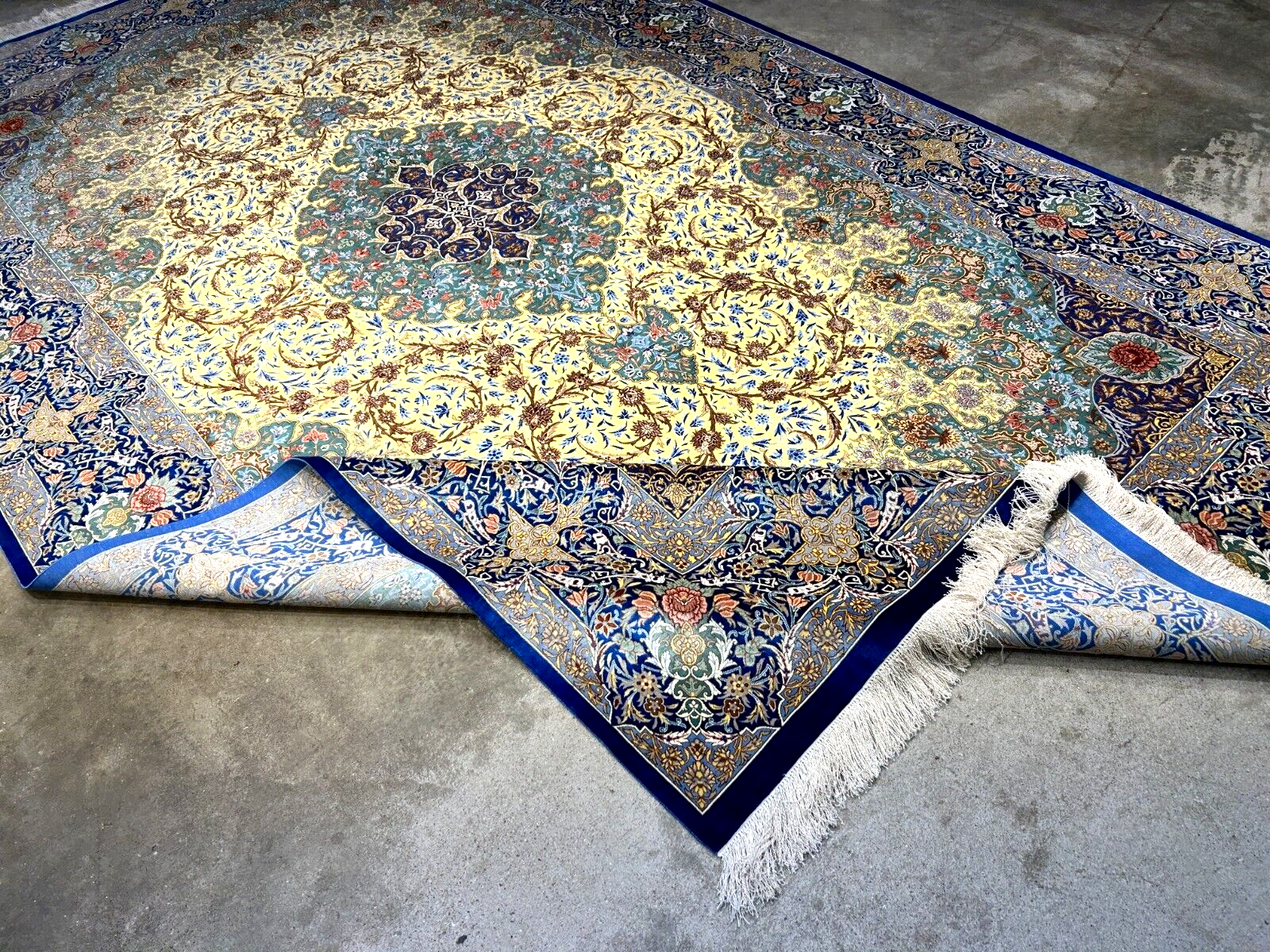 6'5"x10'4" Exquisite Extra-Fine Hand-Knotted 100% Silk Qume Carpet - Area Rug