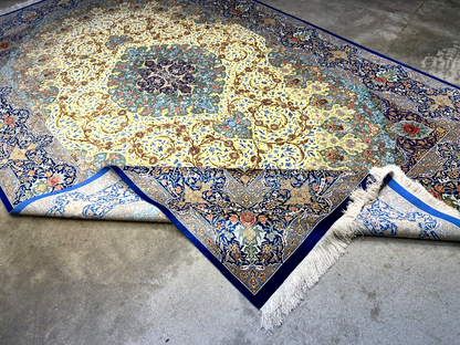 6'5"x10'4" Exquisite Extra-Fine Hand-Knotted 100% Silk Qume Carpet - Area Rug