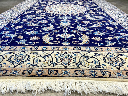 6'5"x10'1" Fine Hand-Knotted Wool & Silk Naine Rug - Area Carpet