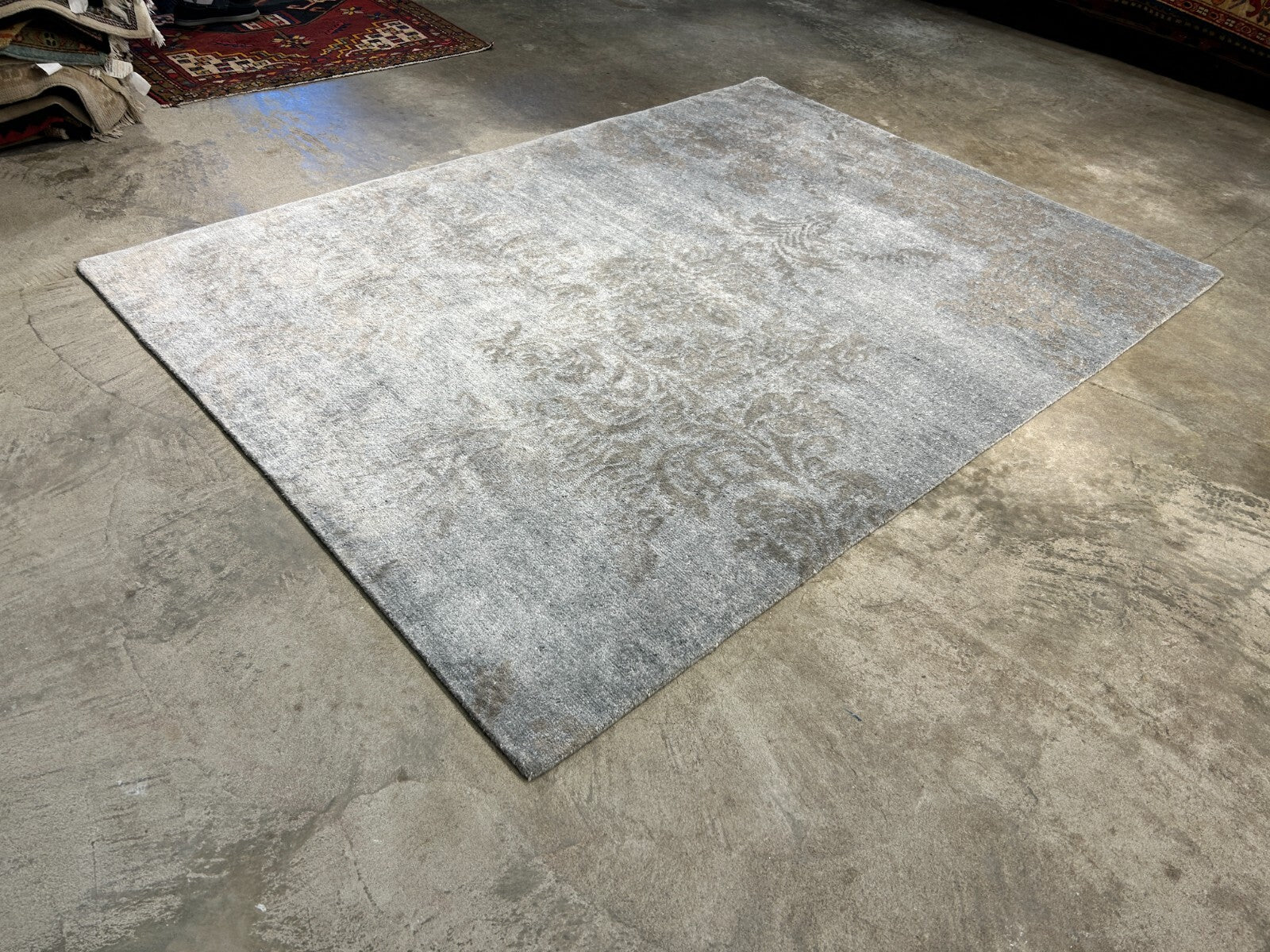 5'8"x7'10'' Hand-Knotted Wool & Silk  Pile Modern Area Rug - Carpet