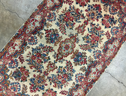 2'11"x5'1" Antique Hand-Knotted 100% Wool Pile Kermane Area Rug - Carpet