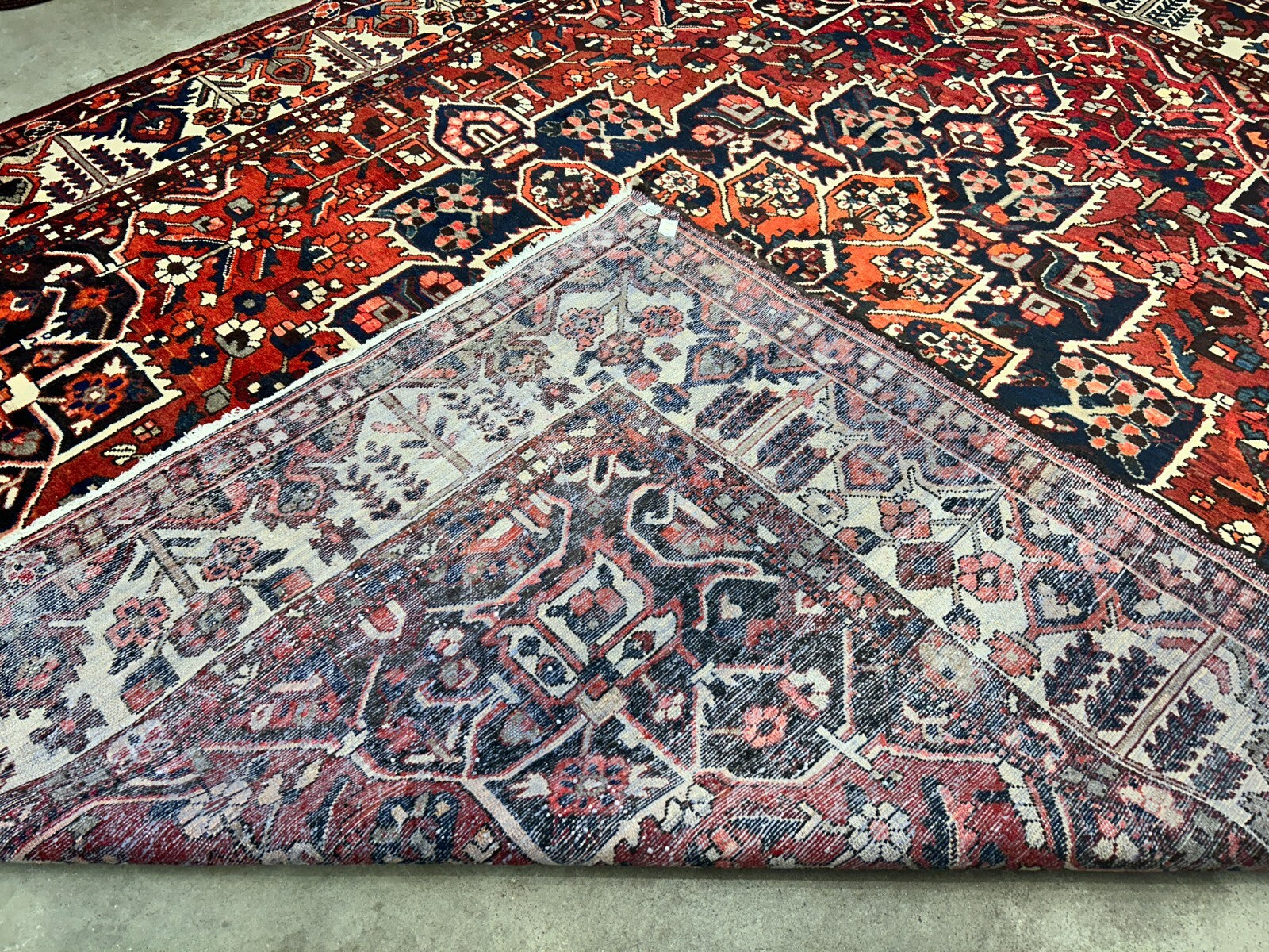 10'3"x12'2" Hand-Knotted 100% Wool Pile Bakhtiarie Rug