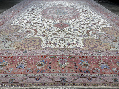 8'4"x11'3" Very Fine Hand-Knotted Wool & Silk Oriental Rug - Area Carpet