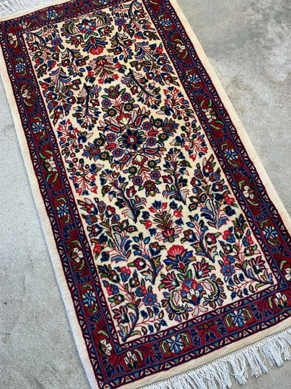 2'4"x4' Hand-Knotted 100% Wool Pile Sarouke Rug
