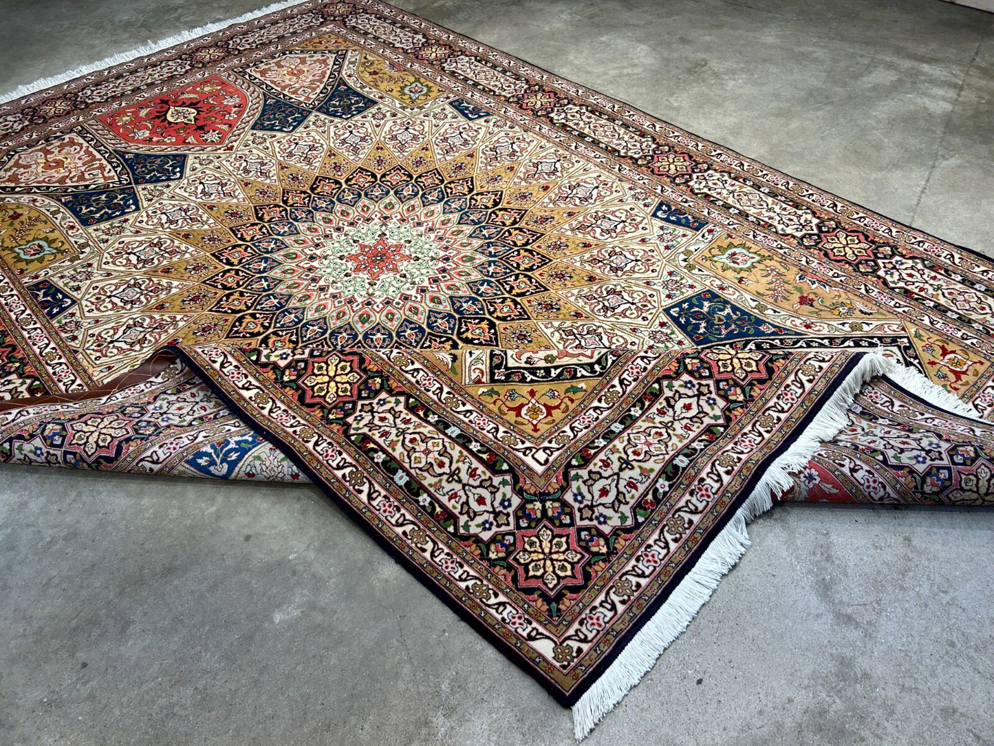 6'7"x10'2" Fine Hand-Knotted Wool & Silk Tabrize Dome Design Rug - Area Carpet