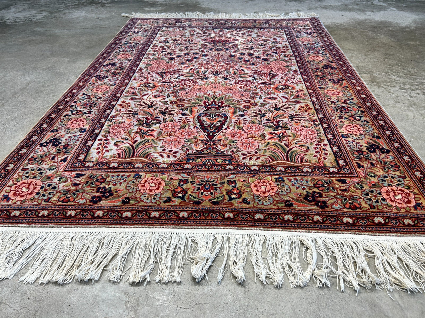 3'3"x5'4" Very Fine Hand-Knotted 100% Wool Pile Persiane Kashane Rug