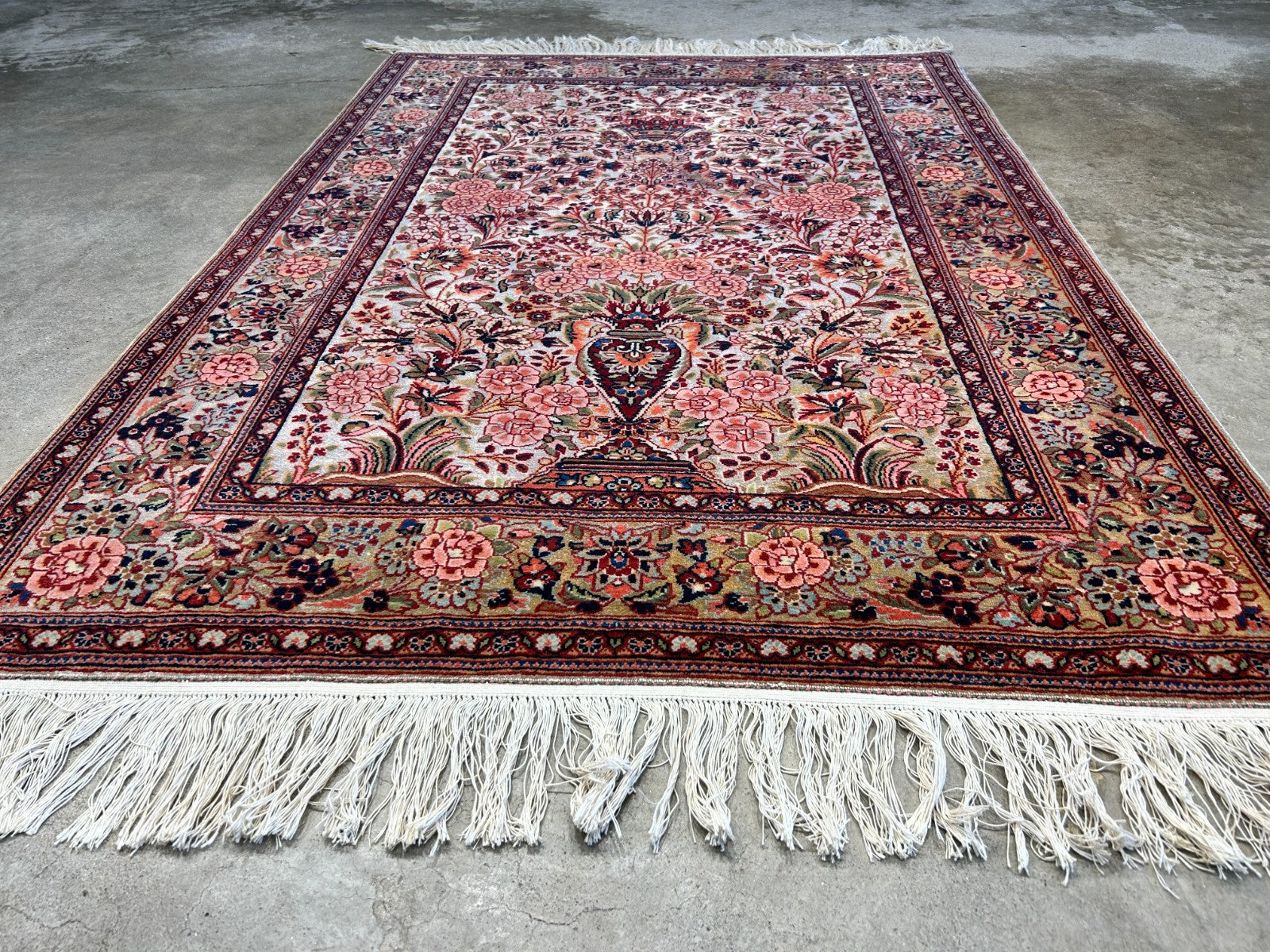 3'3"x5'4" Very Fine Hand-Knotted 100% Wool Pile Persiane Kashane Rug