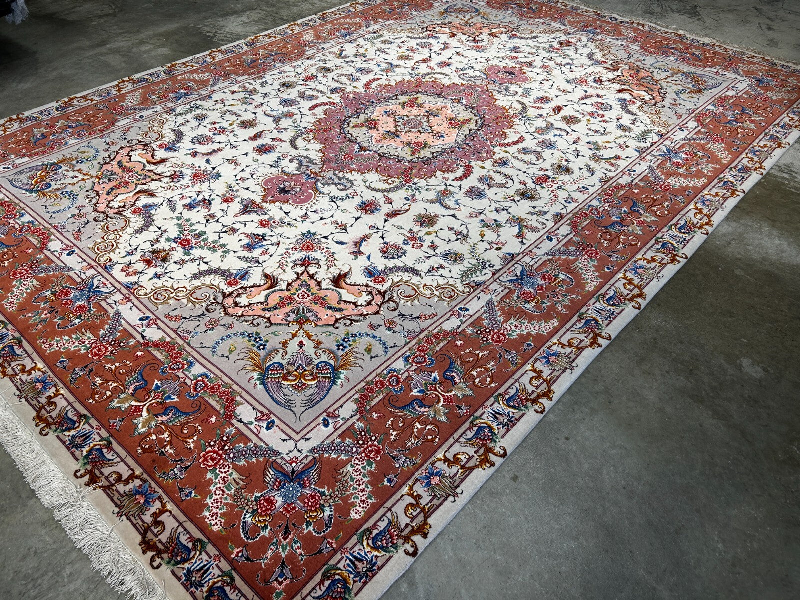 8'1"x11'7" Extra Fine Hand-Knotted Wool & Silk Oriental Rug - Area Carpet