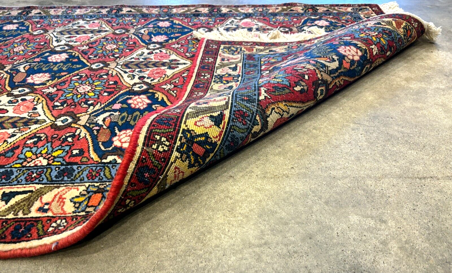 3'3"x4'9" Hand-Knotted 100% Lamb Wool Bakhtiarie Area Rug