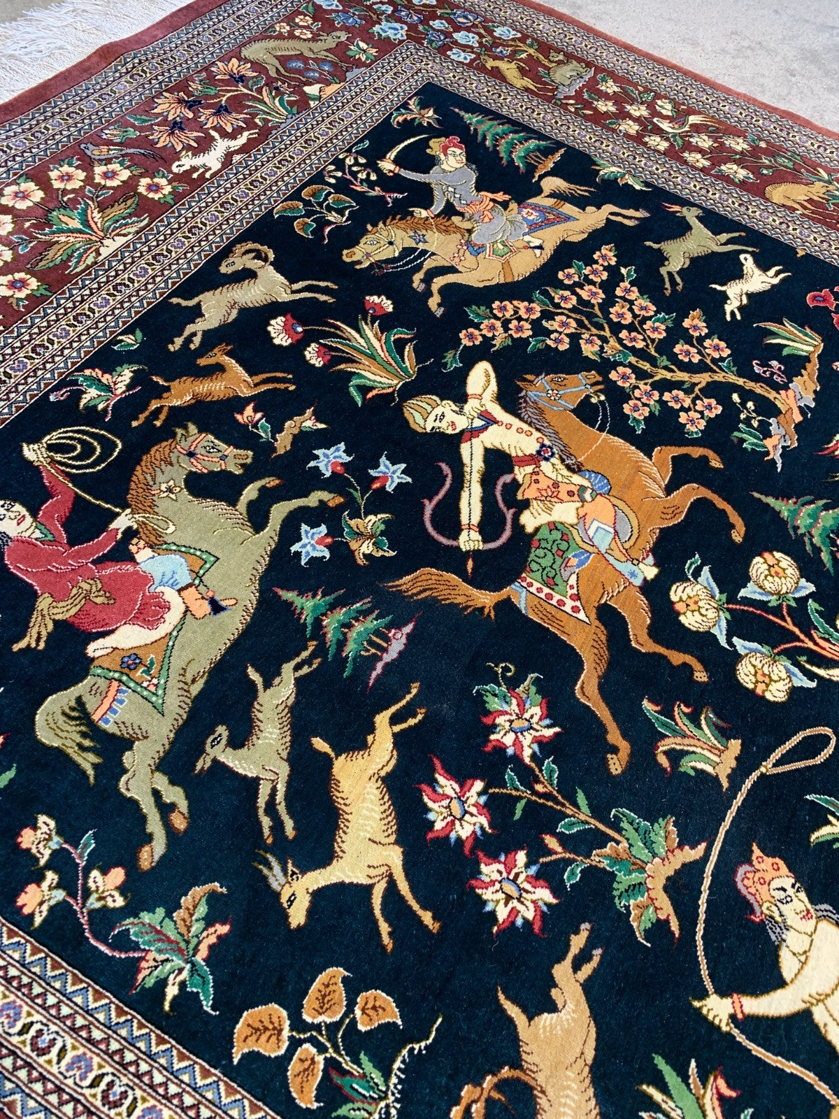 4'3"x6'8" Exquisite Extra-Fine Hand-Knotted 100% Silk Qume Area Rug - Carpet