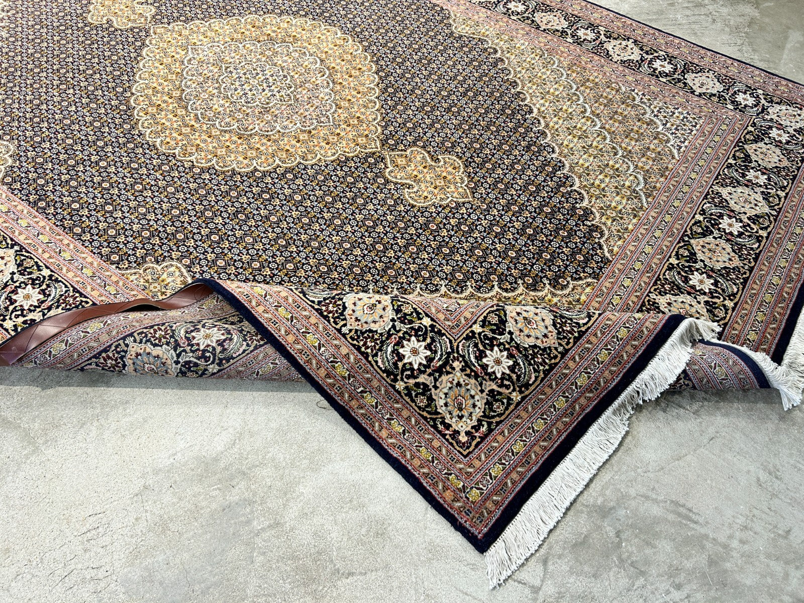 6'7"x9'9" Fine Hand-Knotted Wool & Silk Blend Tabrize Mahi Carpet - Area Rug